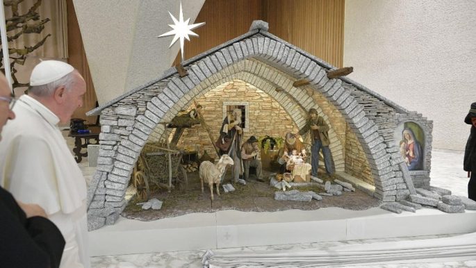 Presepe Natale.Francesco Il Presepe Ci Ricorda Cosa E Veramente Il Natale Diocesidicremona It