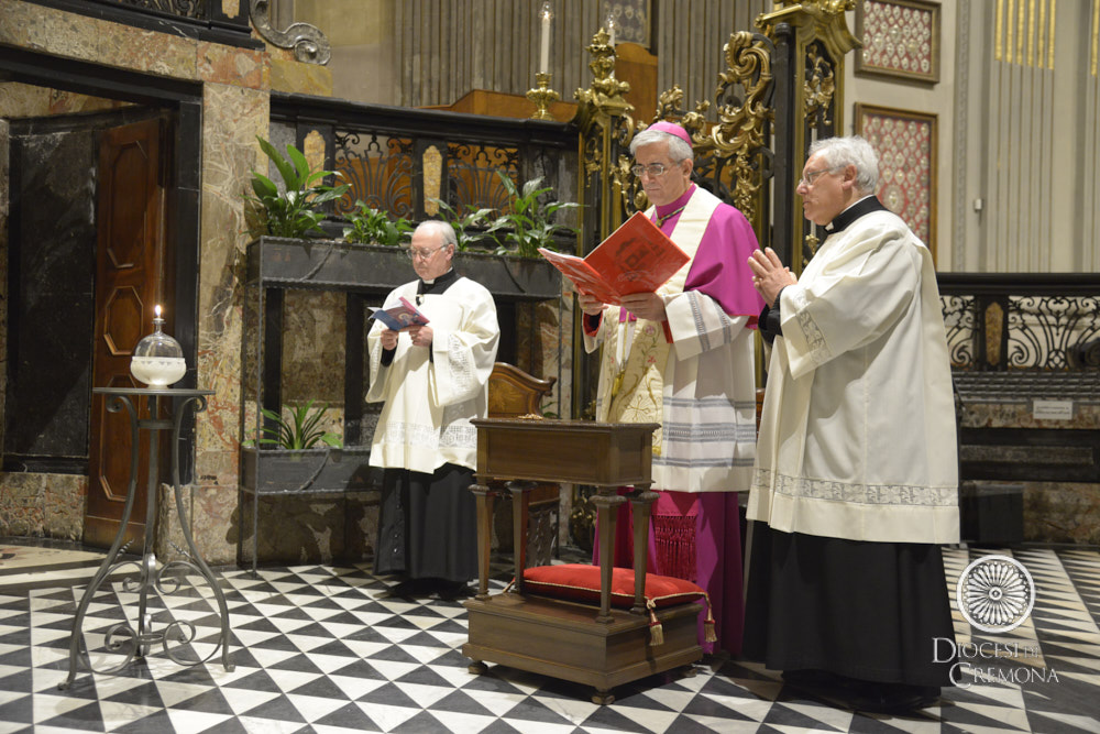 Liberaci Dal Male Che Ci Assedia A Caravaggio L Affidamento Dell Italia A Maria Video E Foto Diocesidicremona It