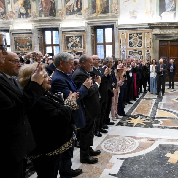 Le esequie di don Berselli: l'omelia del vescovo Giovanni - Diocesi di  Grosseto